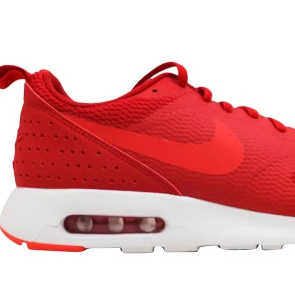 Nike Air Max Tavas, size 7.5 men - Picture 1 of 6